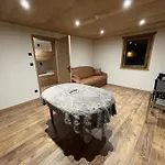 Alpine With And Pets Chalé *