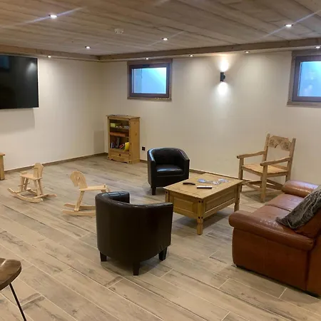 Alpine With And Pets La Plagne